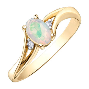 060108 10KT Yellow Gold Opal & 0.02CT TW Diamond Ring