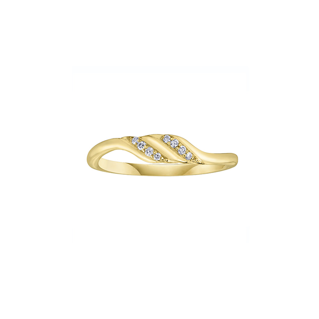 030195 10K Yellow Gold & 0.05CT TW Diamond Ring