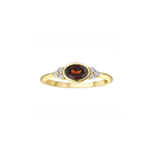 060166 10KT Yellow Gold Garnet & .08CT TW Diamond Ring