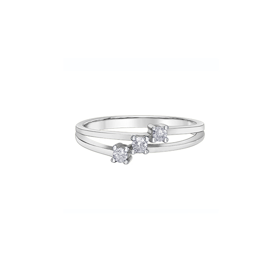 030508 10K White Gold 0.12CT TW Diamond Ring