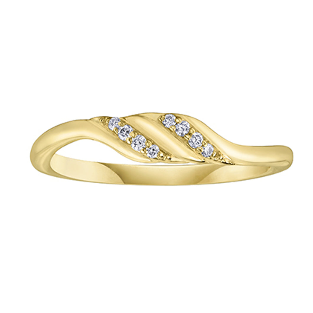 030195 10K Yellow Gold & 0.05CT TW Diamond Ring